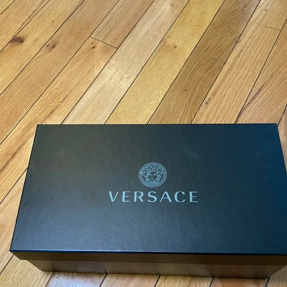 Versace Poolside Slides - Picture 4 of 4